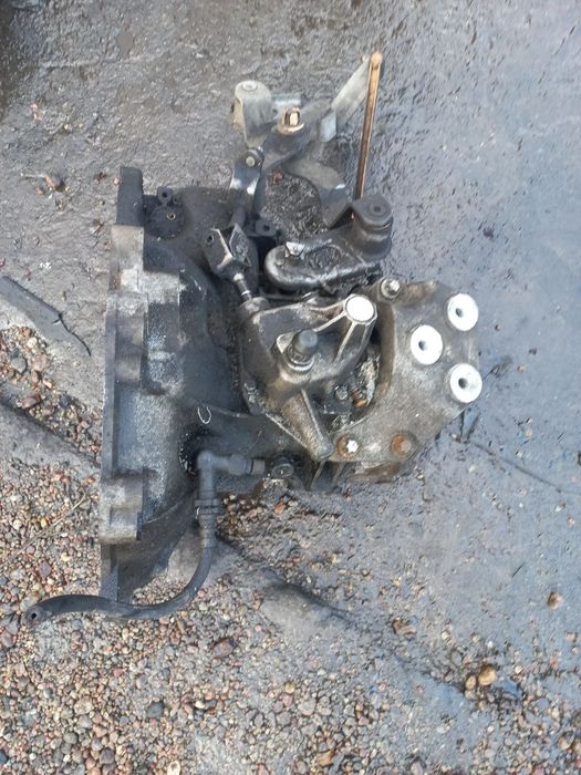 Opel Corsa D Astra J Meriva B 1.3 CDTI skrzynia biegów CE374