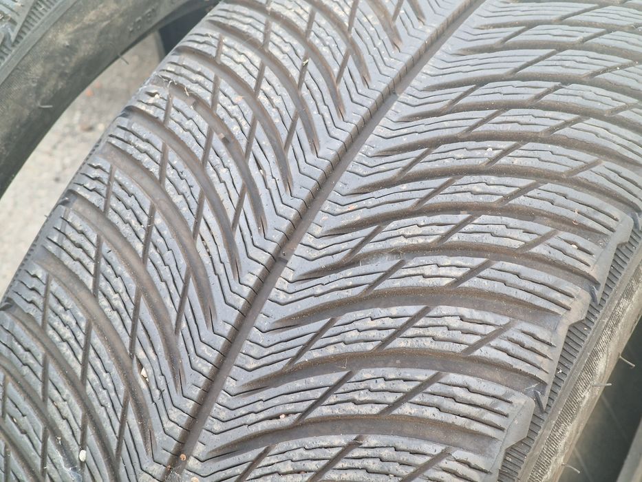 Opony zimowe Micheli Pilot Alpine 5 rozmiar 255 / 40 / R19 stan BDB 6m