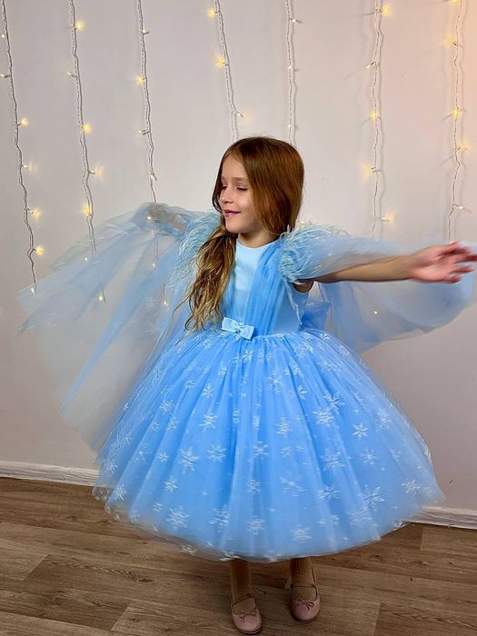 Нарядное платье в стиле ЭЛЬЗА