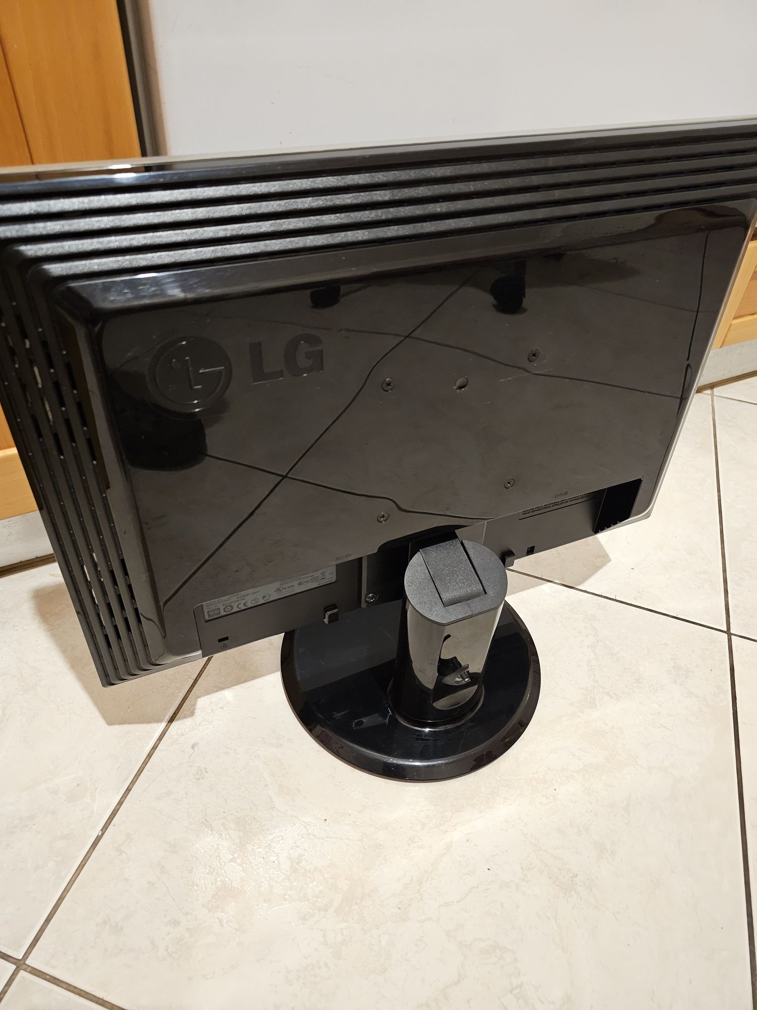 LG Flatron L225WS