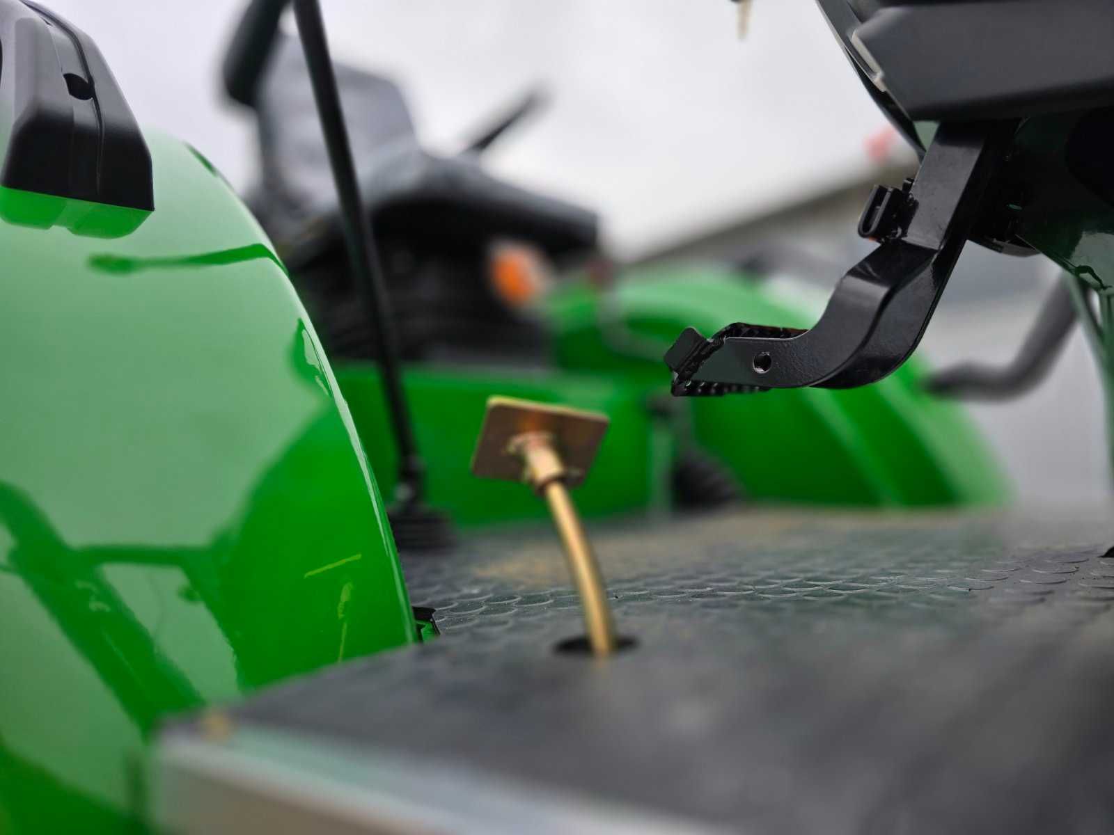 Оновлений мінітрактор John Deere 554XL,  50 к.с, 4х4, вага 2100 кг