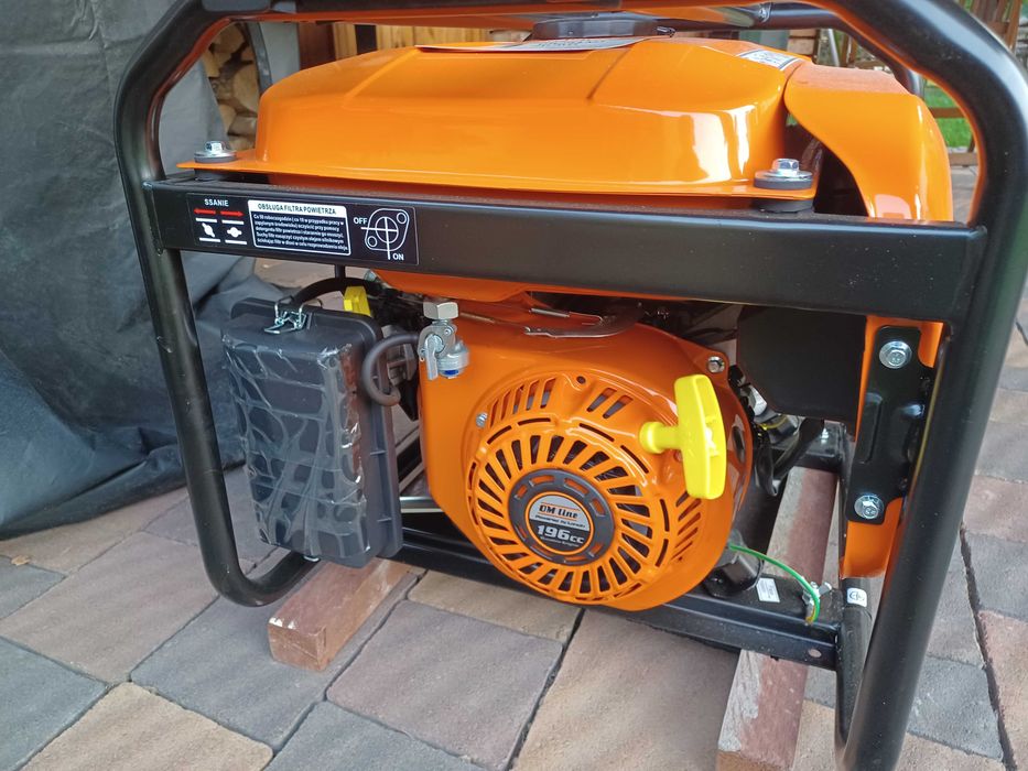 Agregat prądotwórczy Oleo-Mac OM Line PZU 25 DCS 2000W 230V benzyna