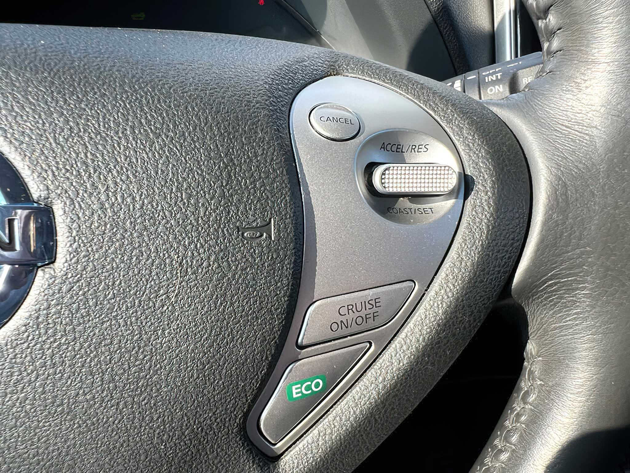 2017 Nissan LEAF SL