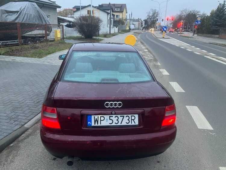 Audi A4B5 1.8 1997