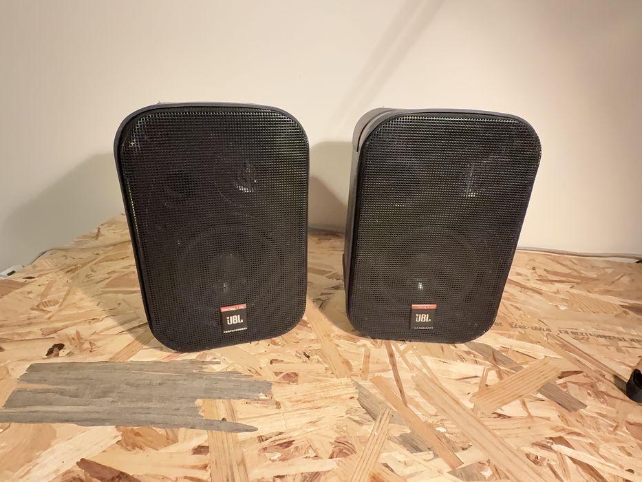 JBL Control 1 Pro – Par de colunas profissionais