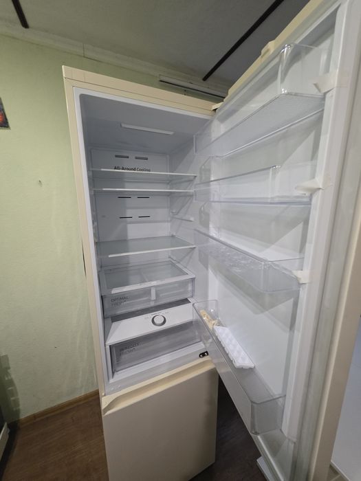 Холодильник SAMSUNG  (RB38T603FEL/UA)