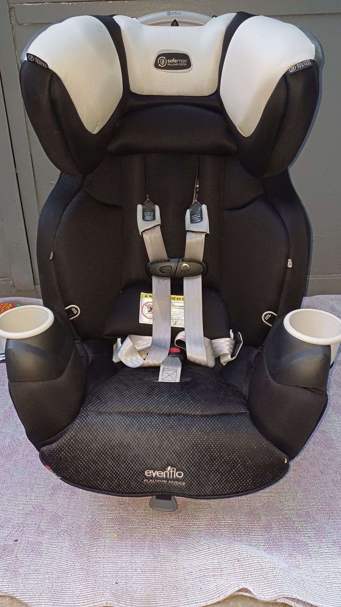 Детское автокресло Evenflo Safe Max