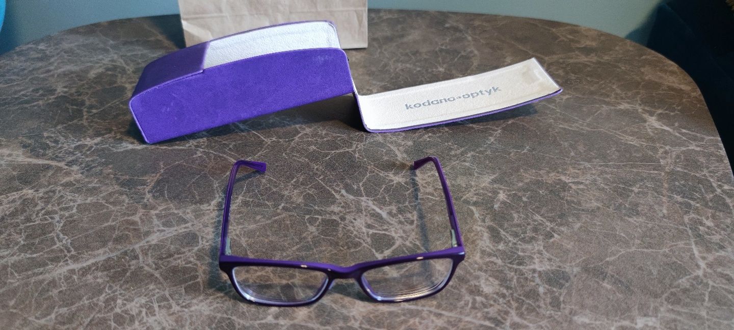 Fioletowe korekcyjne okulary moretti Kodano Optyk