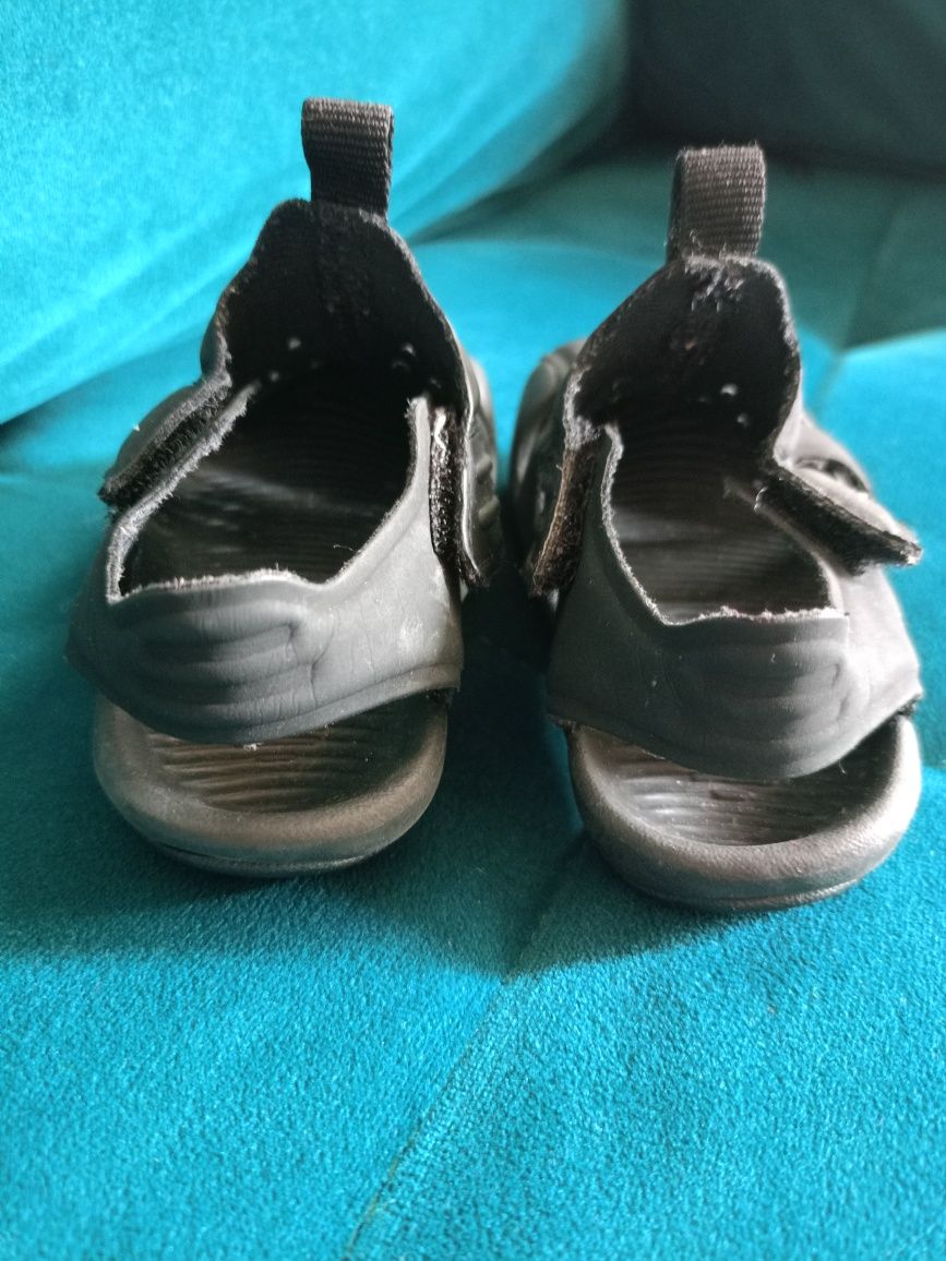 Sandały Nike czarne rozmiar 19,5