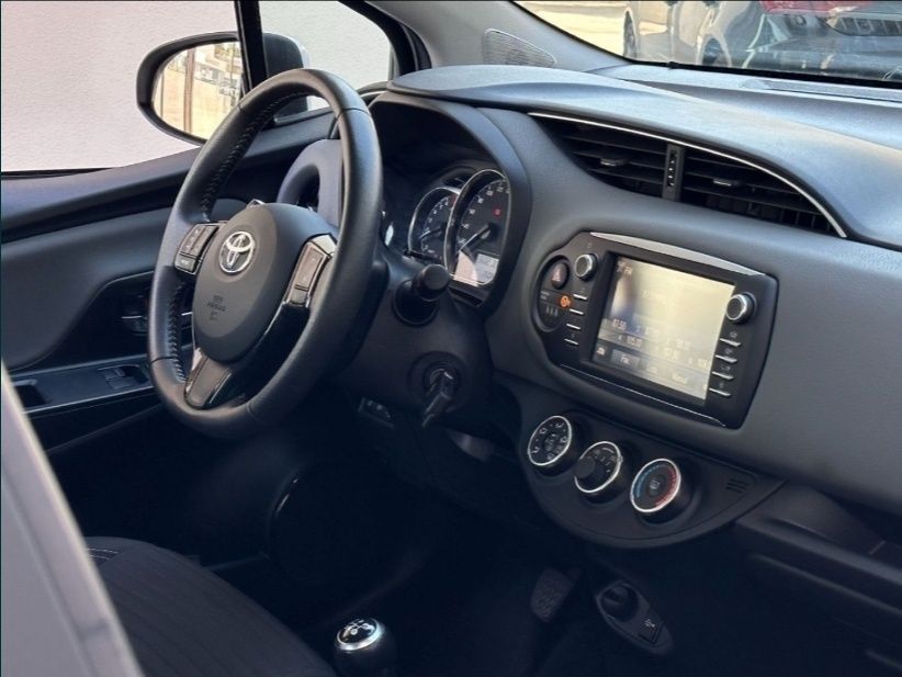 Toyota yariss 0.999 Gasolina 04/2019