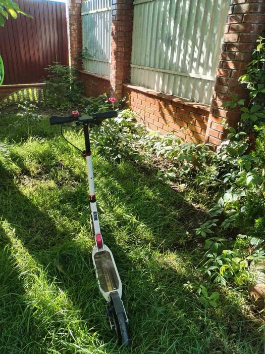 Самокат Scale Sports