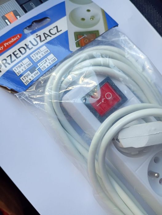 Przedłużacz kabel listwa zasilająca biały włącznik 5m 3gniazdka nowy