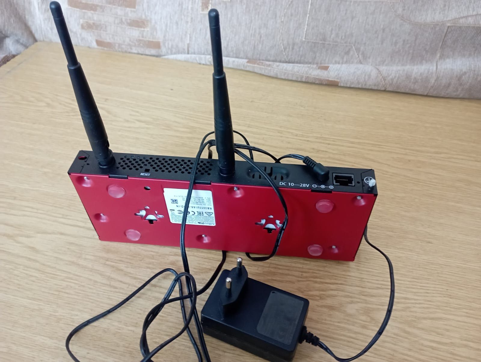 Продам роутер Mikrotik