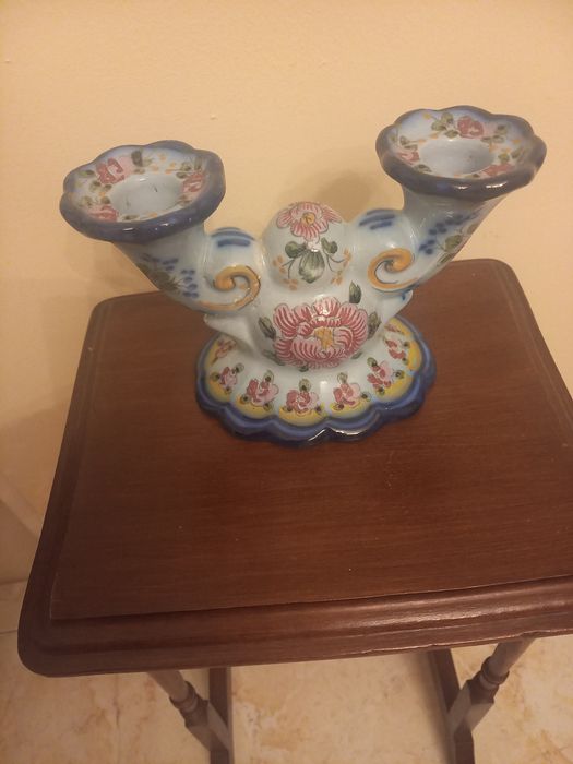 Castiçal em porcelana