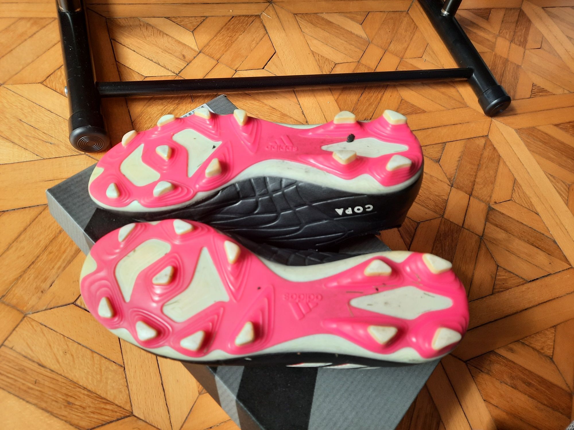 Korki adidas rozm. 34