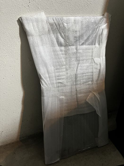 Estante com relógio PS Pendel (IKEA)