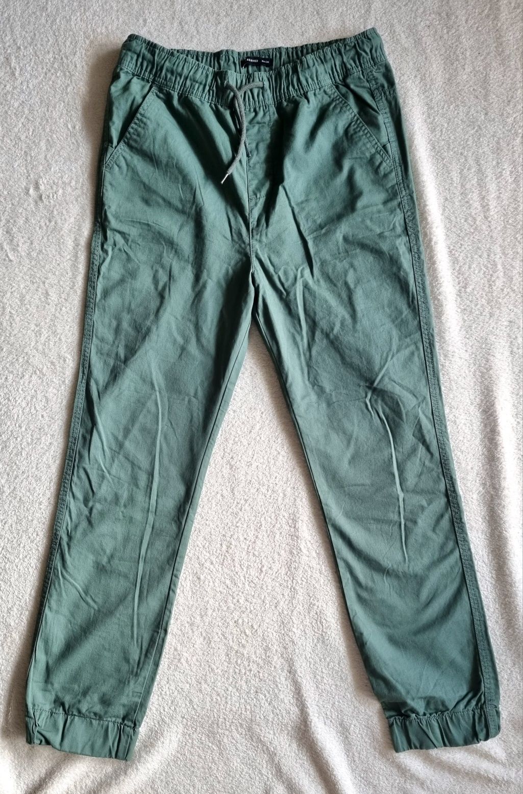 Cienkie spodnie Reserved 164 cm
