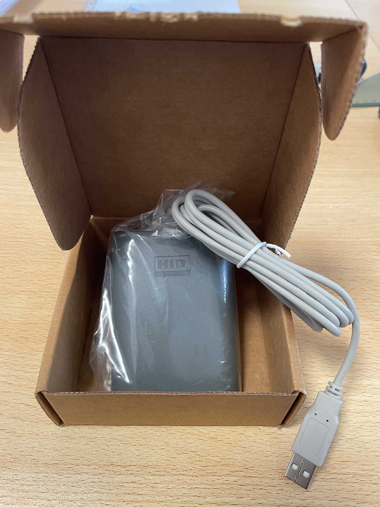 Leitor de cartões OMNIKEY 5422 USB com e sem contacto, novo na caixa