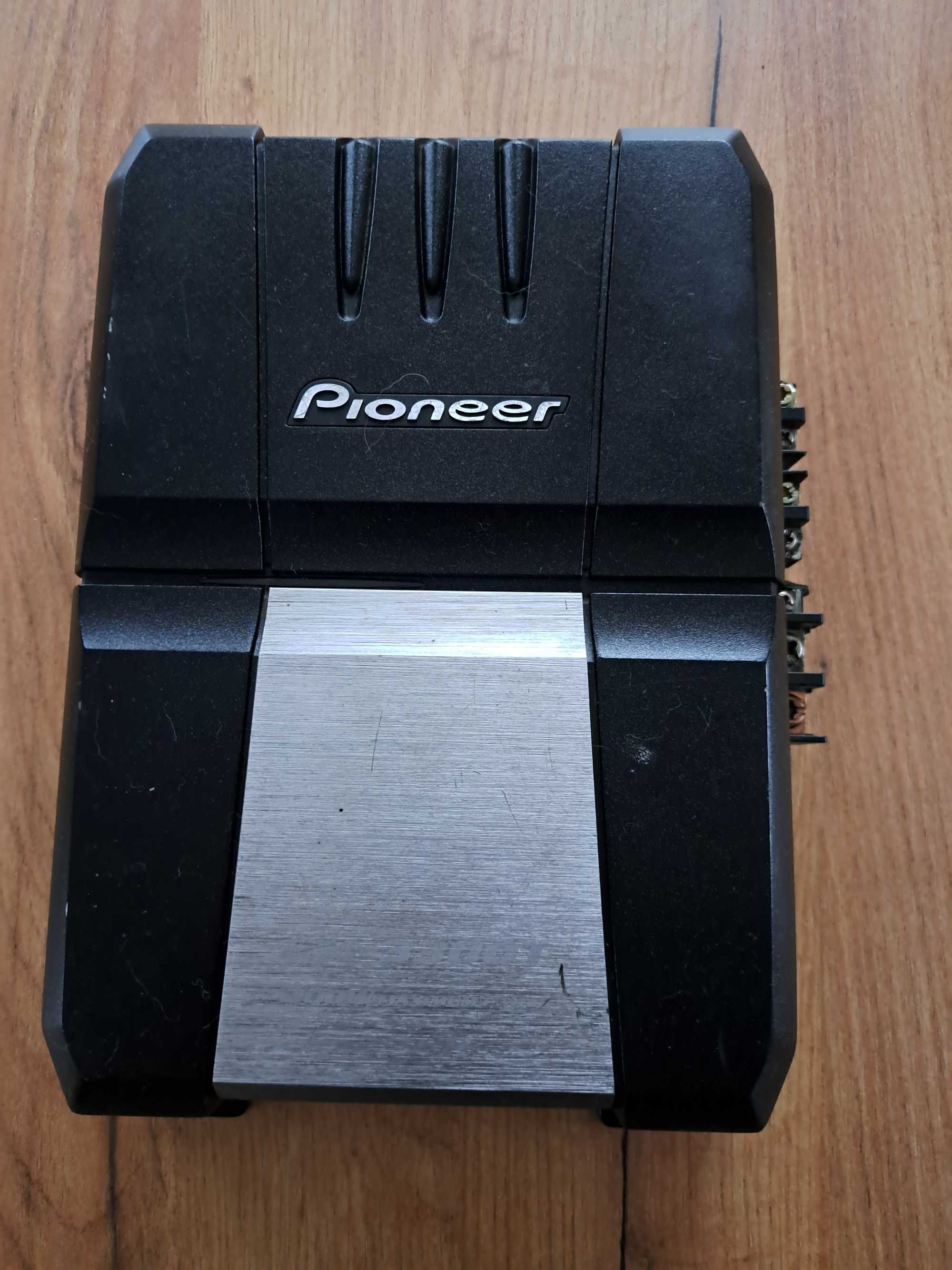 Wzmacniacz samochodowy Pioneer GM-3300T