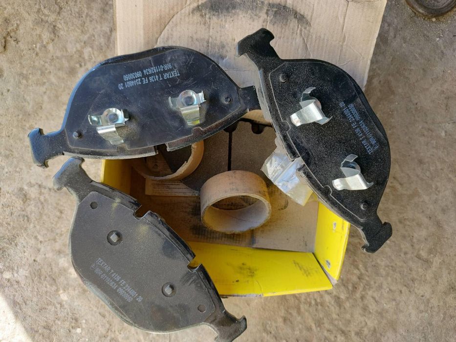 Колодки  BMW X5 E53 передние