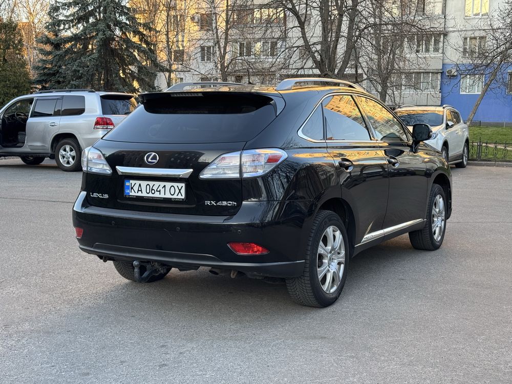 Продам lexus rx450h