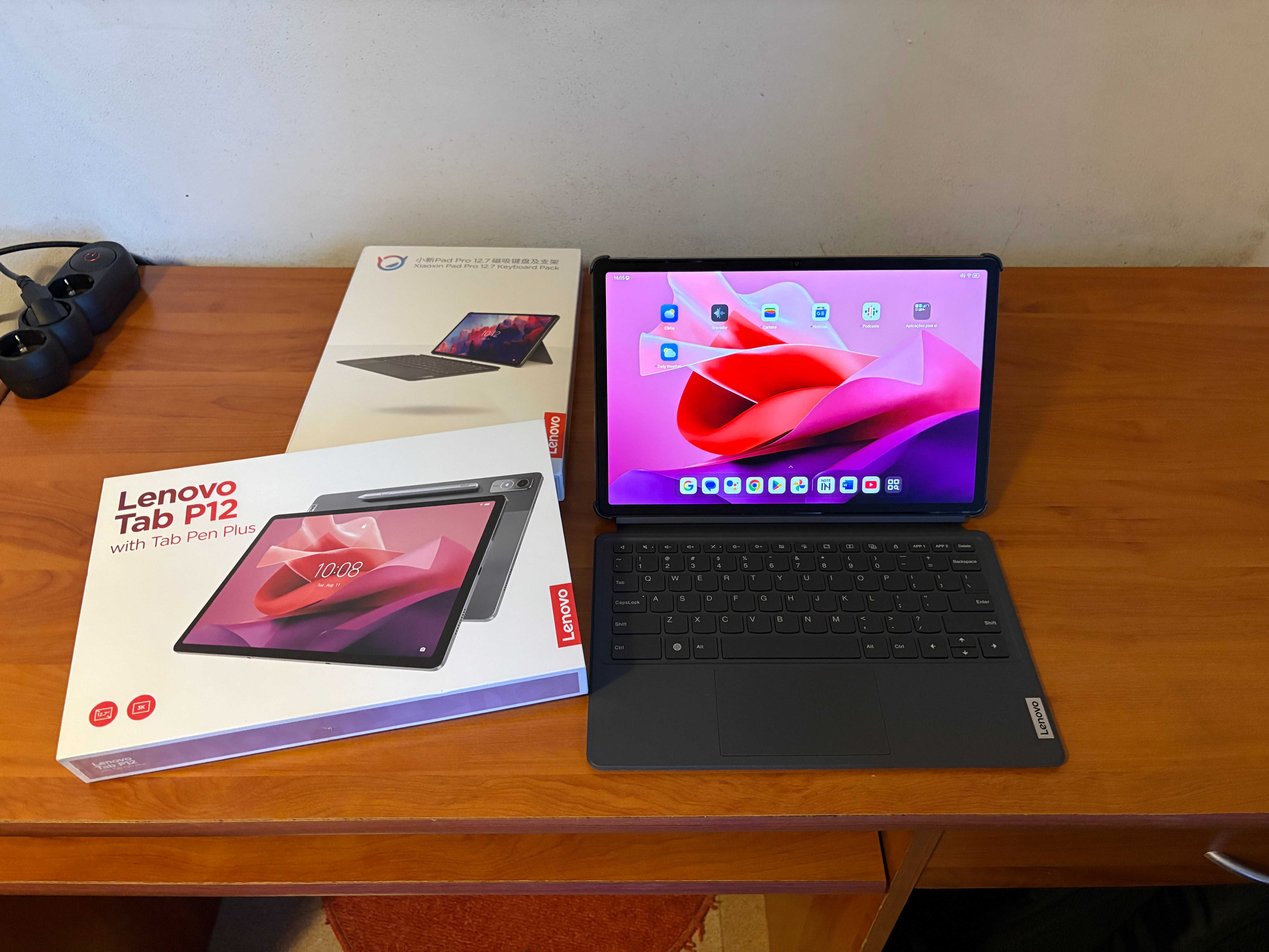 Tablet Lenovo TAB P12 Plus Pen e Teclado 128Gb/8Gb (Troco por iPhone)