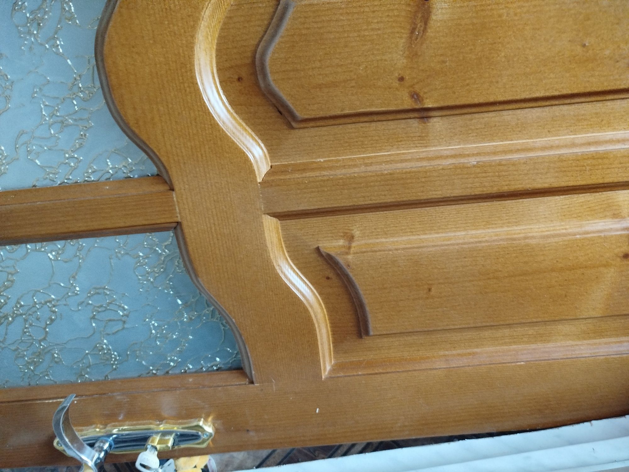 Продам двері з одірками комплект