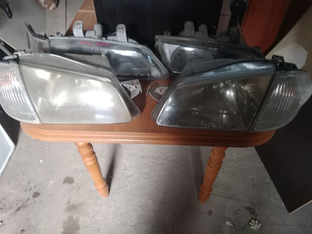 Sprzedam lampy przednie Mazda 323