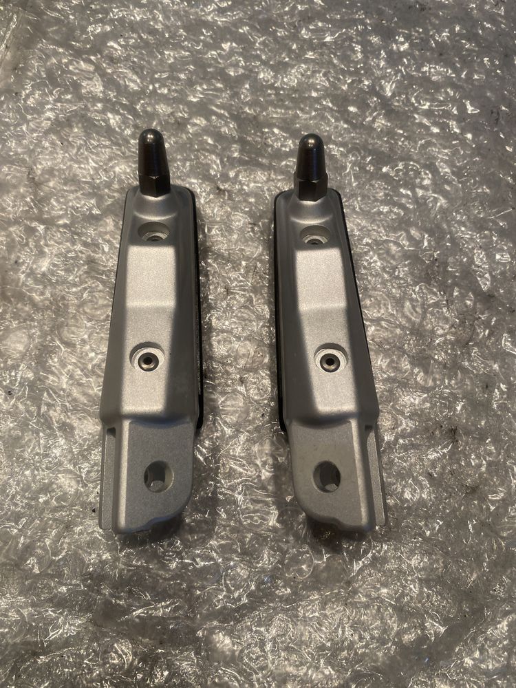 podnóżek BMW Lewy Prawy C600 C650 Sport (K18) C650GT Podnóżki set N518