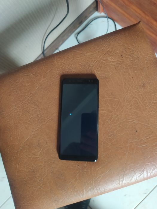 Продам телефон самсунг s9+