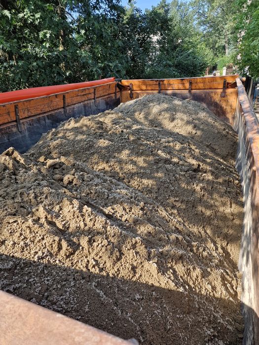 Suchy beton towarowy Stabilizacja Podsypka z transportem