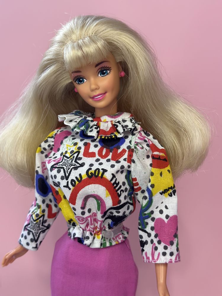 Барби 1. Chic Barbie 1997 год. 2. UNICEF Barbie 1989 год.