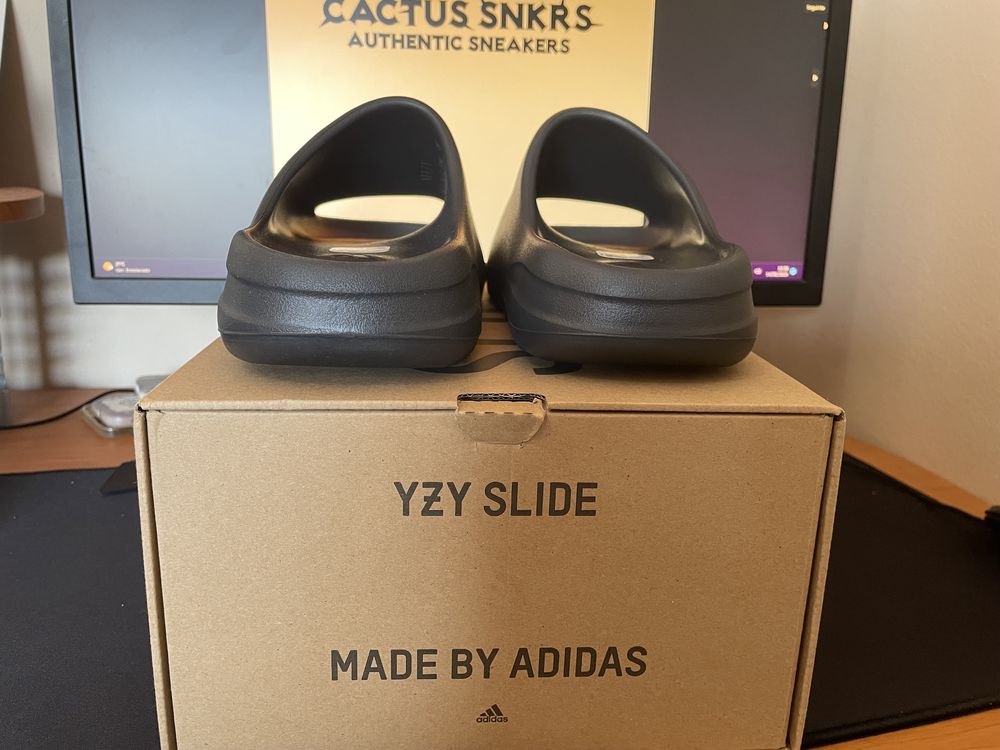 Yeezy slide onyx