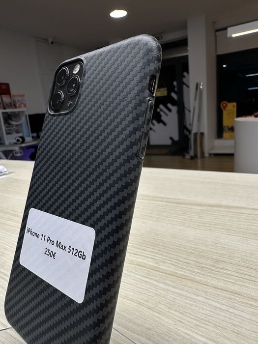 iPhone 11 Pro Max 512GB - Capacidade Máxima