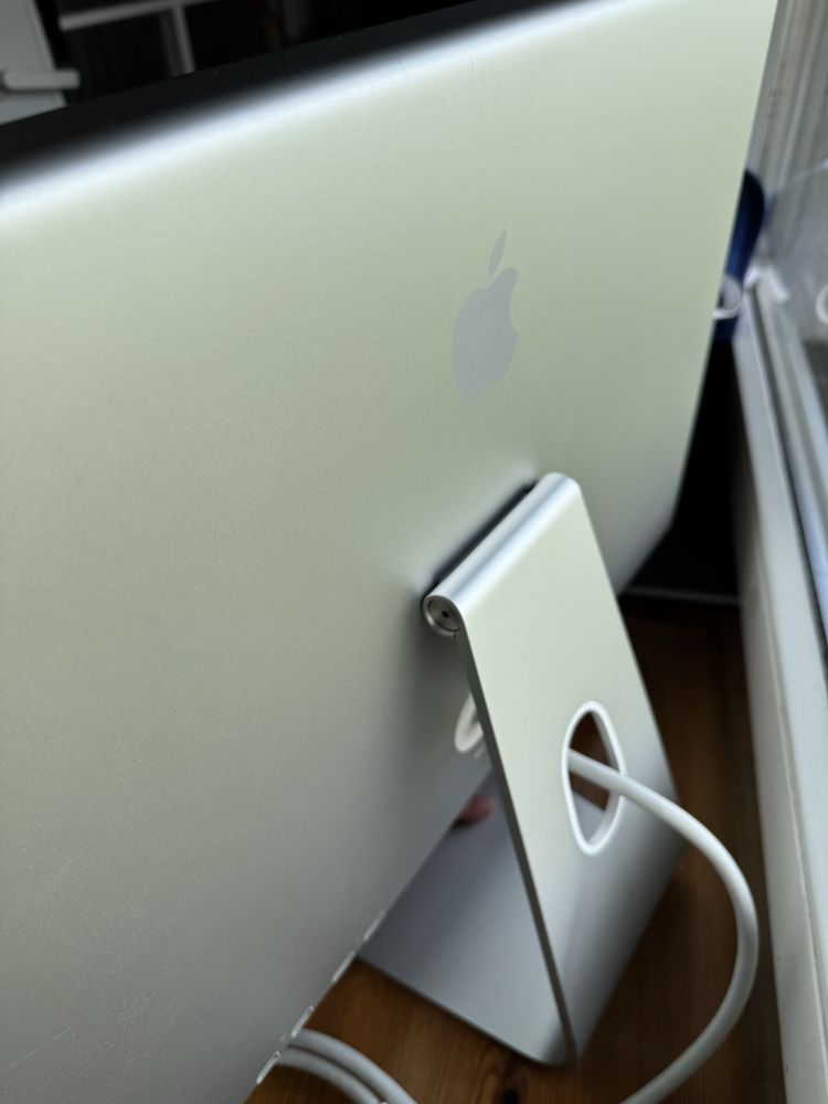 monitor Apple Cinema Display HD 23” a1082