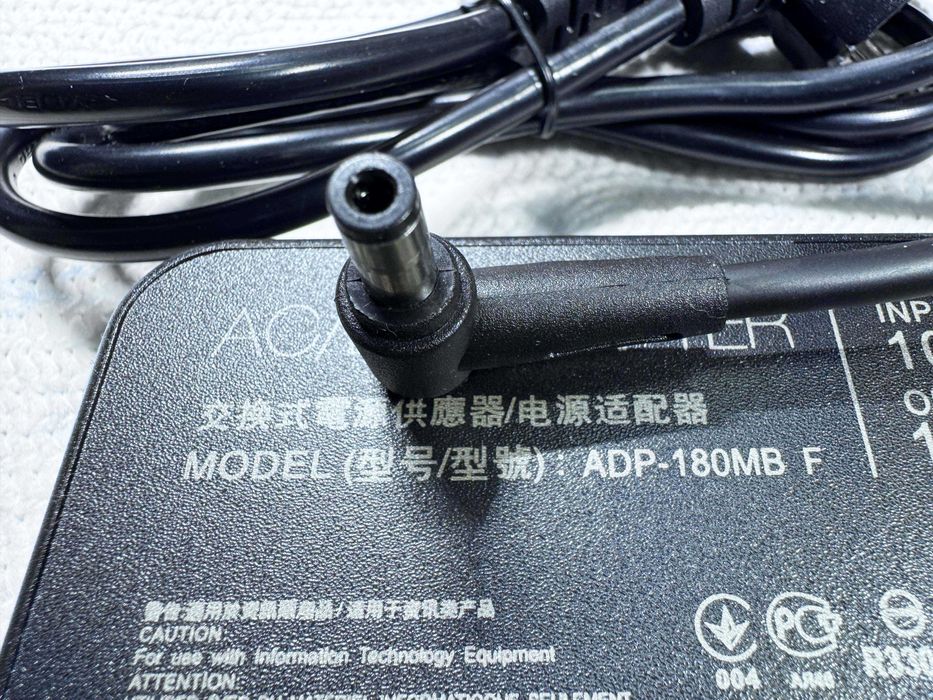 Оригінальний блок живлення Asus 19.5V 9.23A 180W 5.5*2.5 (ADP-180MB F)