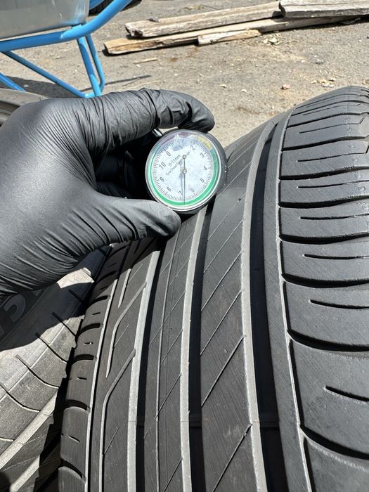 225/40 R18 Bridgestobe Turanza T001 /2шт./літо/