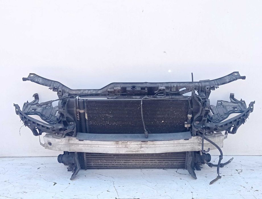 pas przedni AUDI A4 B8 1.8 2.0 TFSI belka wzmocnienie chłodnice