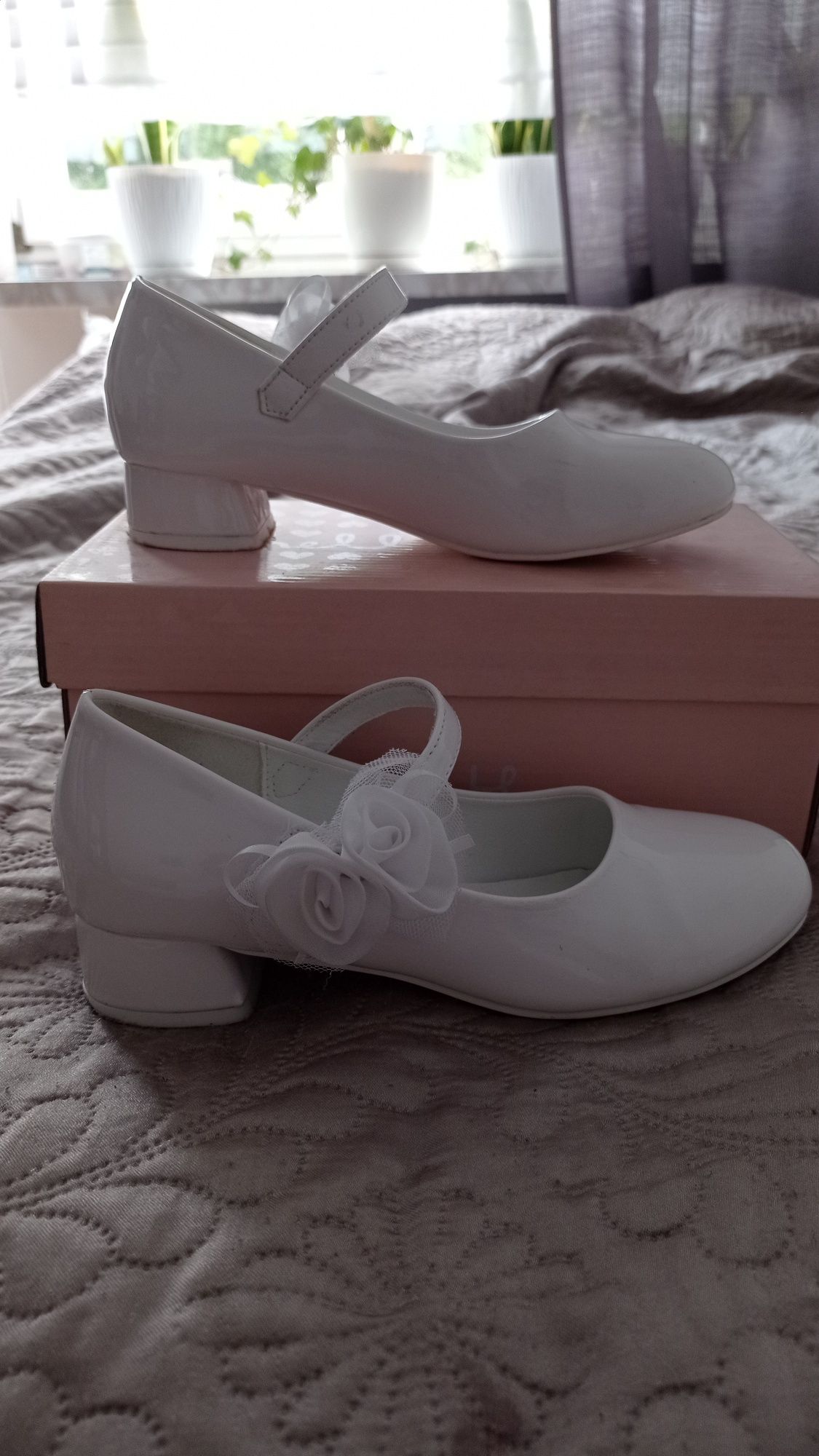 Buty komunijne dla dziewczynki, rozmiar 34