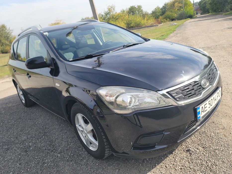 Kia Ceed 2009, 1.4 MT (90 к.с.)