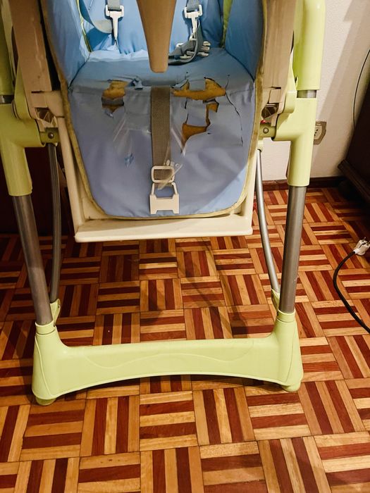 Cadeira de refeição para bebé