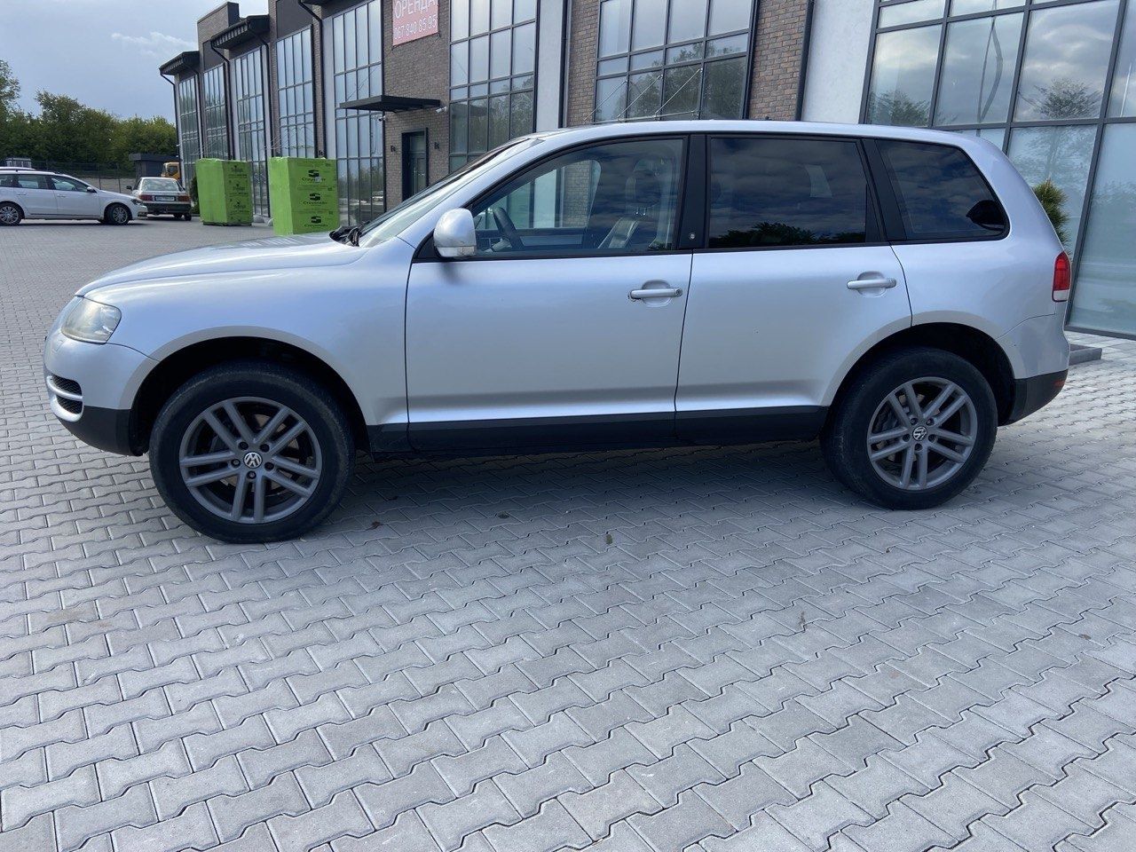 Продам Авто для ЗСУ.Volkswagen Touareg 2005р
Двигун 3.0 тді