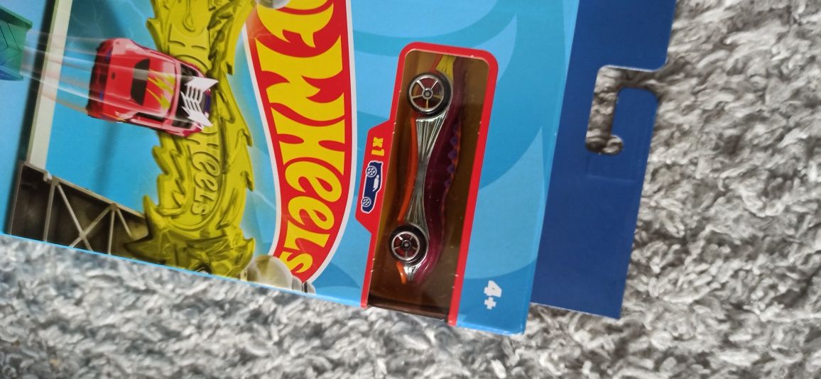 Tor samochodowy Hot Wheels FWM86 elektryczna wieża