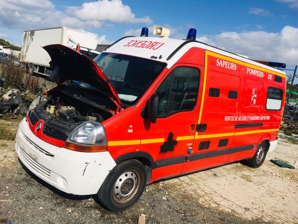 Renault MASTER 2009 CZESCI DRZWI  2,5 dci belka