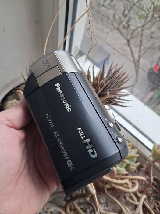 Цифровая видеокамера Panasonic HC-V727