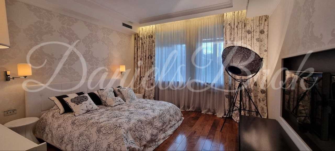 3 комнатная П. Мирного 15