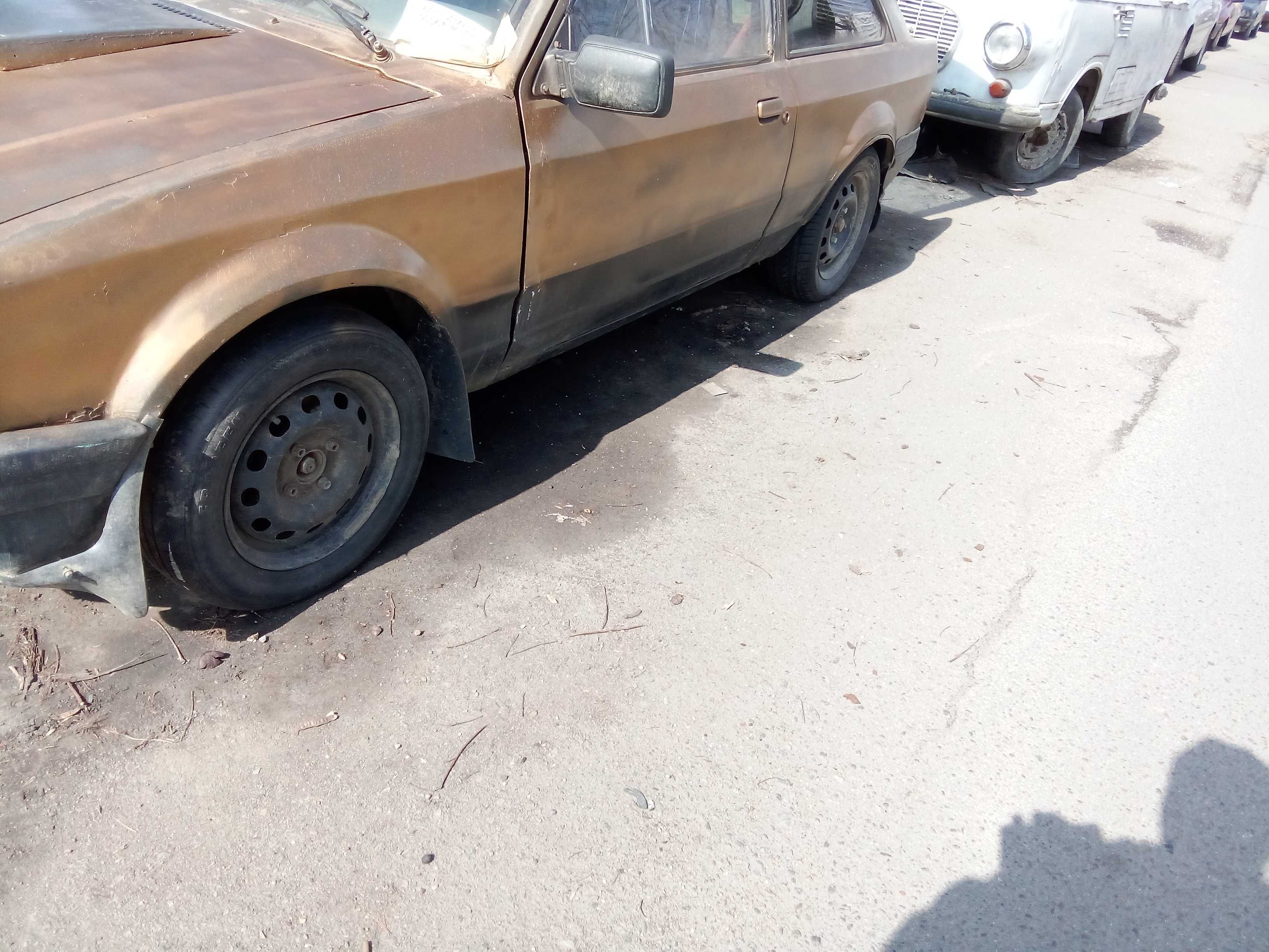продам форд эскорд