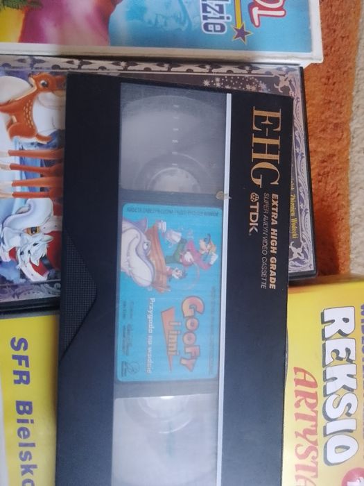 Kasety VHS 17 bajek i film