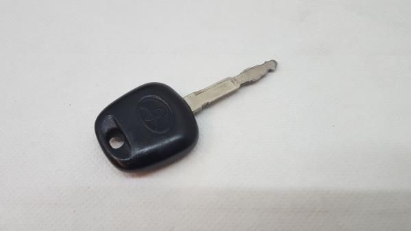 Chave / comando TOYOTA Yaris (_P9_)