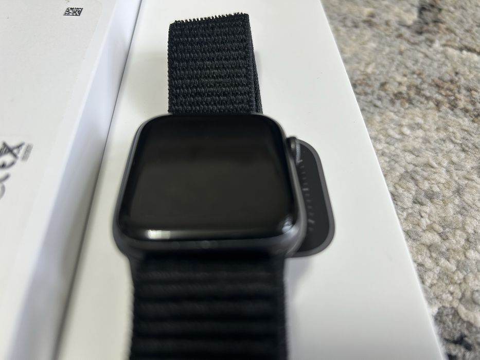 Apple Watch  SE 44mm